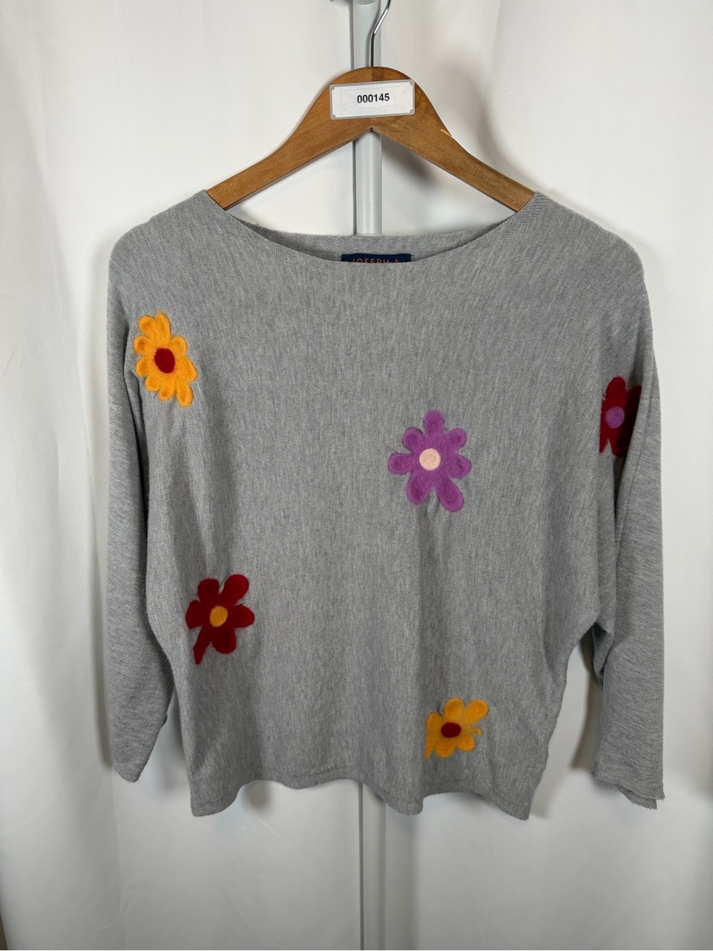 Joseph A Women’s M Gray Wool Floral Appliqué Dolman Sleeve Lightweight Sweater